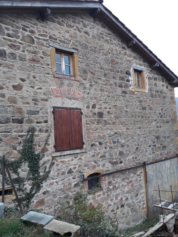 Ravalement de façade à Saint-Julien-sur-Bibost